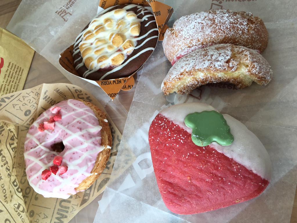 ストロベリーづくし( ・∀・) (@ ミスタードーナツ エアポートウォークショップ - @misterdonut_jp in 愛知県) ストロベリーづくし( ・∀・) (@ ミスタードーナツ エアポートウォークショップ - @misterdonut_jp in 愛知県)
