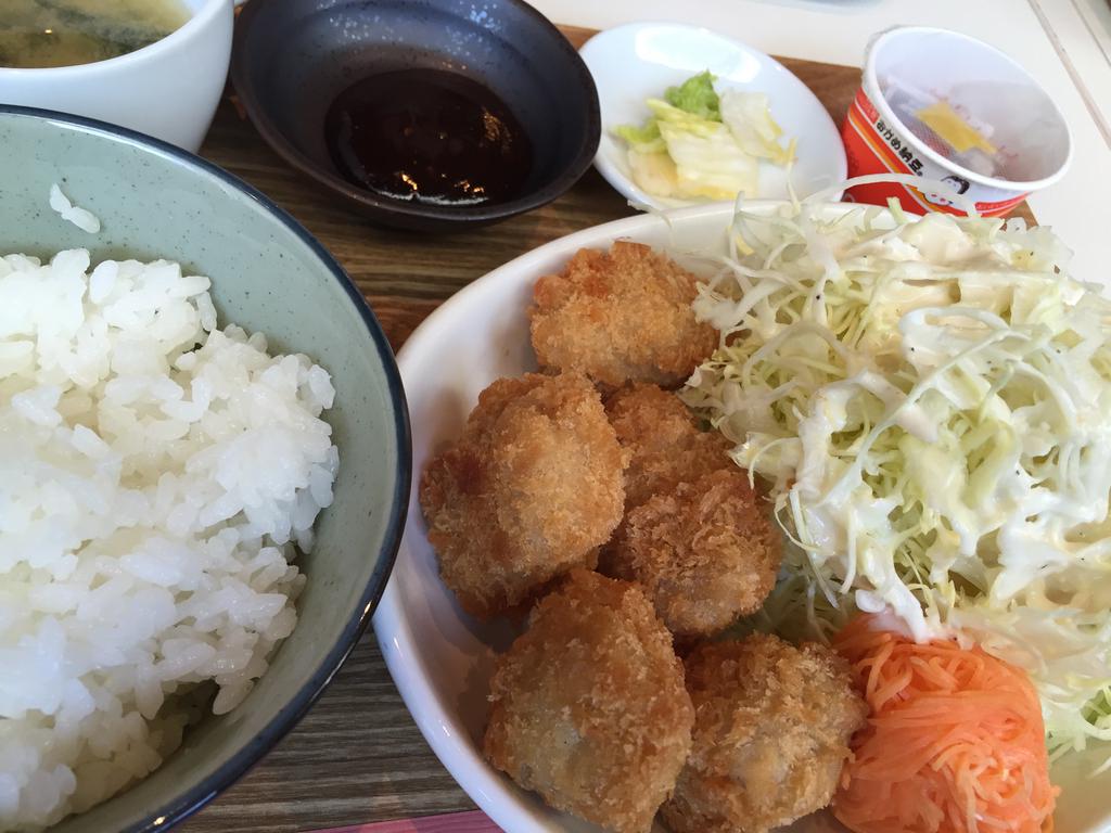 ヒレカツうまー。納豆も付いてきた。 (@ dining glamour ダイニング グラマー in 名古屋市中村区, 愛知県) ヒレカツうまー。納豆も付いてきた。 (@ dining glamour ダイニング グラマー in 名古屋市中村区, 愛知県)