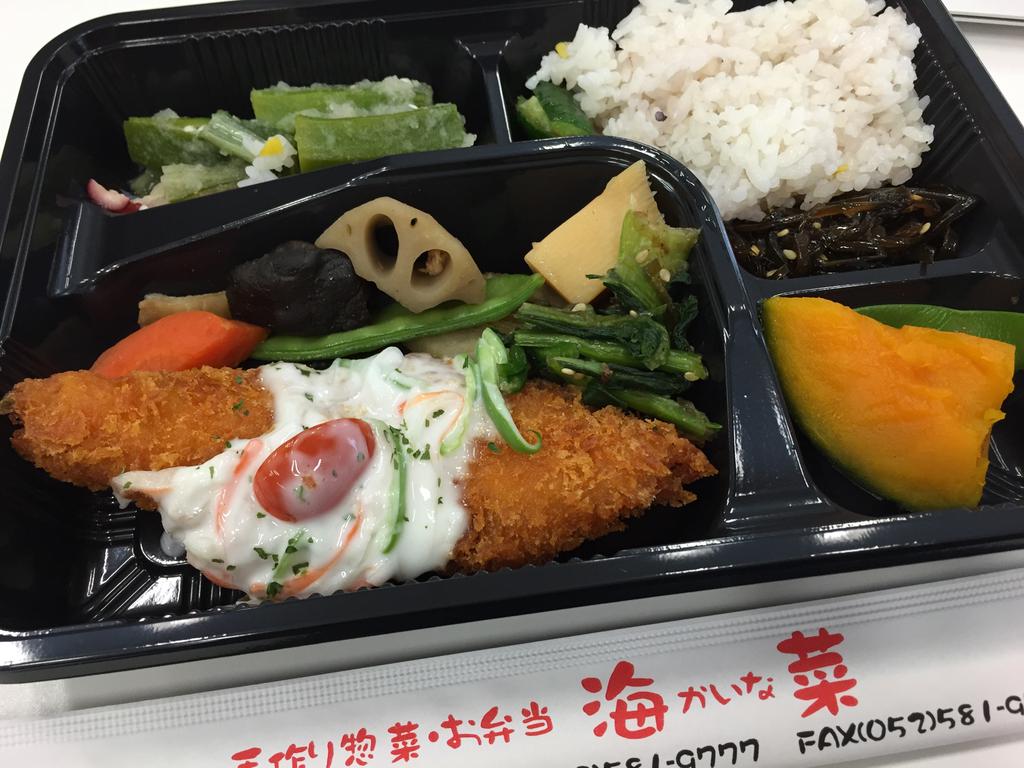 バイキング弁当398円。 (@ お惣菜 海菜 in Nagoya, 愛知県) バイキング弁当398円。 (@ お惣菜 海菜 in Nagoya, 愛知県)