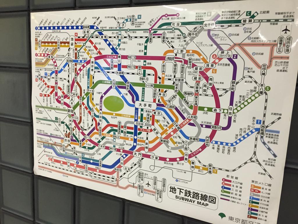 路線図わけわからない(´Д` ) (@ 赤羽橋駅 (Akabanebashi Sta.) (E21) - @toeikotsu in 港区, 東京都) 路線図わけわからない(´Д` ) (@ 赤羽橋駅 (Akabanebashi Sta.) (E21) - @toeikotsu in 港区, 東京都)