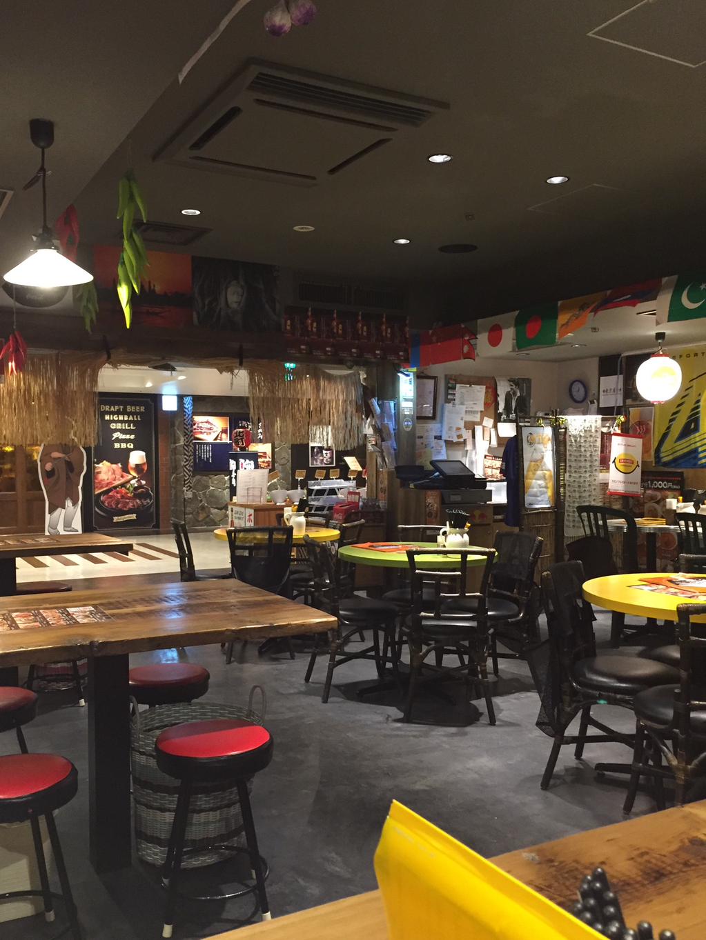中華料理店。東京駅 グラングルメ2階、北町ダイニング。ランチタイムは全席禁煙。わりとすいてる。 (@ 東京屋台 北町ダイニング店) 中華料理店。東京駅 グラングルメ2階、北町ダイニング。ランチタイムは全席禁煙。わりとすいてる。 (@ 東京屋台 北町ダイニング店)