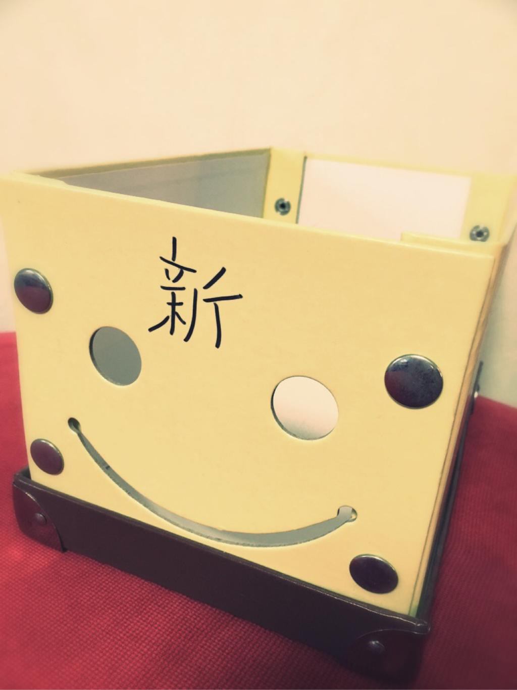 領収書入れが満杯になってしまったので、いったんリセットすべく、中身を移動。 領収書入れが満杯になってしまったので、いったんリセットすべく、中身を移動。