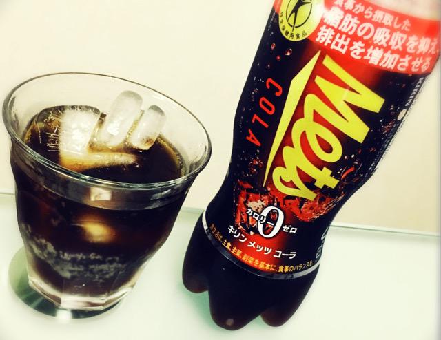 Kirin Mets Cola 「ド」の文字の氷をグラスに浮かべて( ´∀`) Kirin Mets Cola 「ド」の文字の氷をグラスに浮かべて( ´∀`)