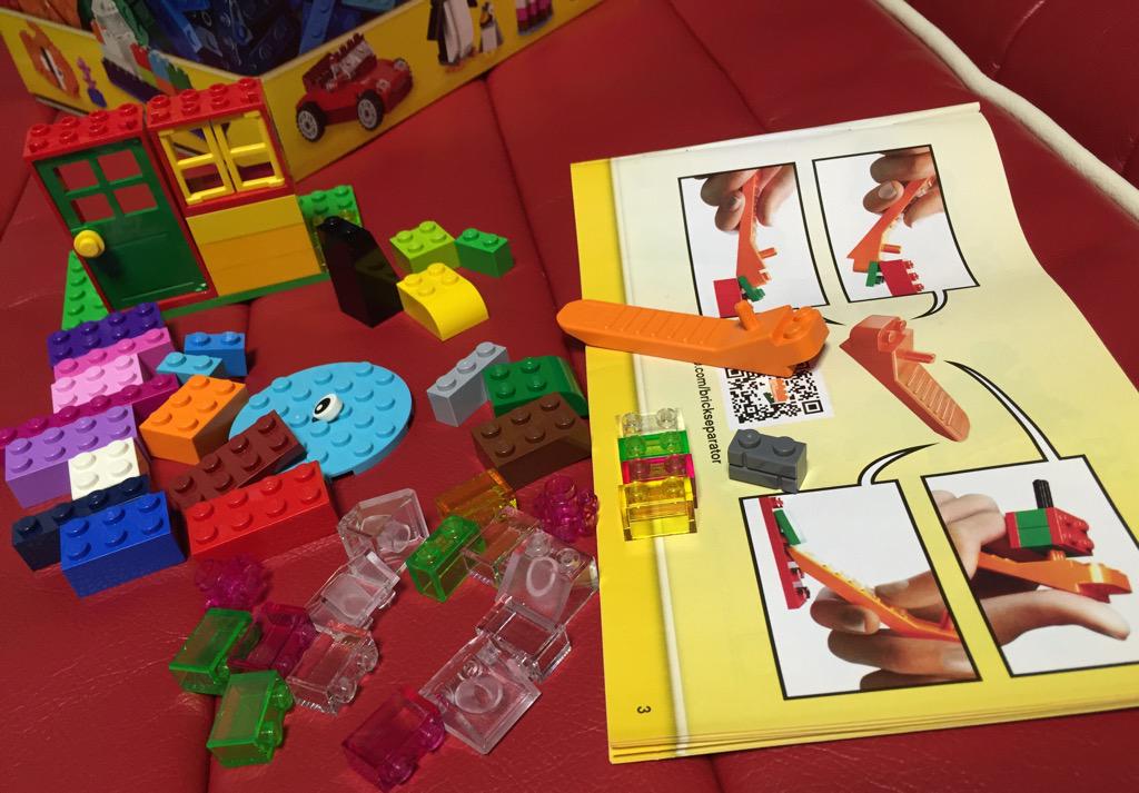 LEGO CLASSIC 10695 は、37色 580ピース。レゴブロックがカラフル。紫色っぽいものでも濃淡あれこれ。入手困難だった念願の透明パーツもゲットできる(*´ω`*) LEGO CLASSIC 10695 は、37色 580ピース。レゴブロックがカラフル。紫色っぽいものでも濃淡あれこれ。入手困難だった念願の透明パーツもゲットできる(*´ω`*)