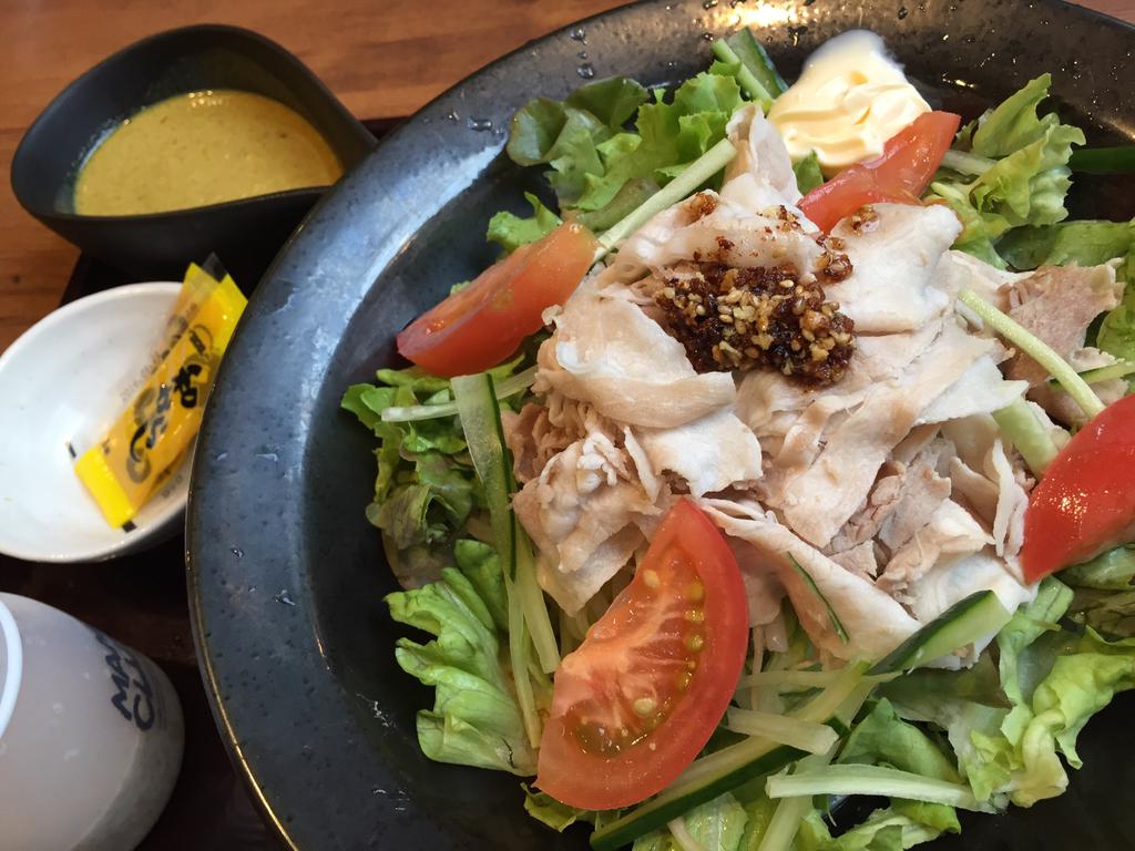 冷しゃぶサラダ麺 クリーミーカレーだれ。ごまと豆乳。 (@ 麺屋ここいち 北区新沼町店 in 名古屋市北区, 愛知県) 冷しゃぶサラダ麺 クリーミーカレーだれ。ごまと豆乳。 (@ 麺屋ここいち 北区新沼町店 in 名古屋市北区, 愛知県)