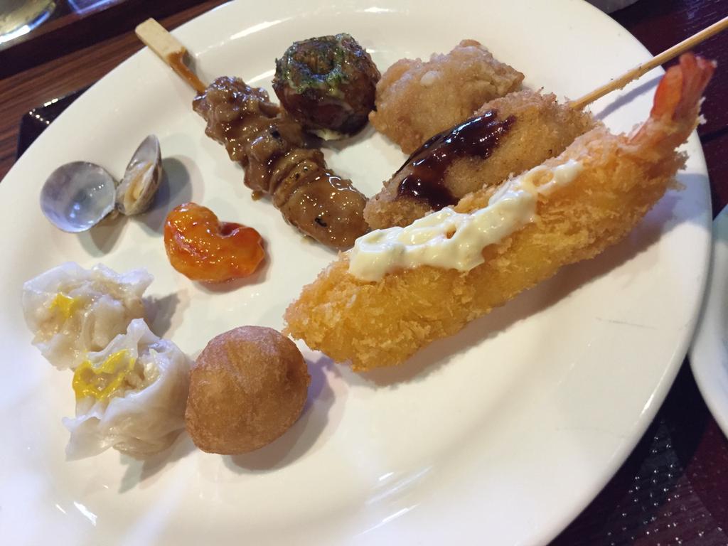 バイキング形式 バイキング形式
