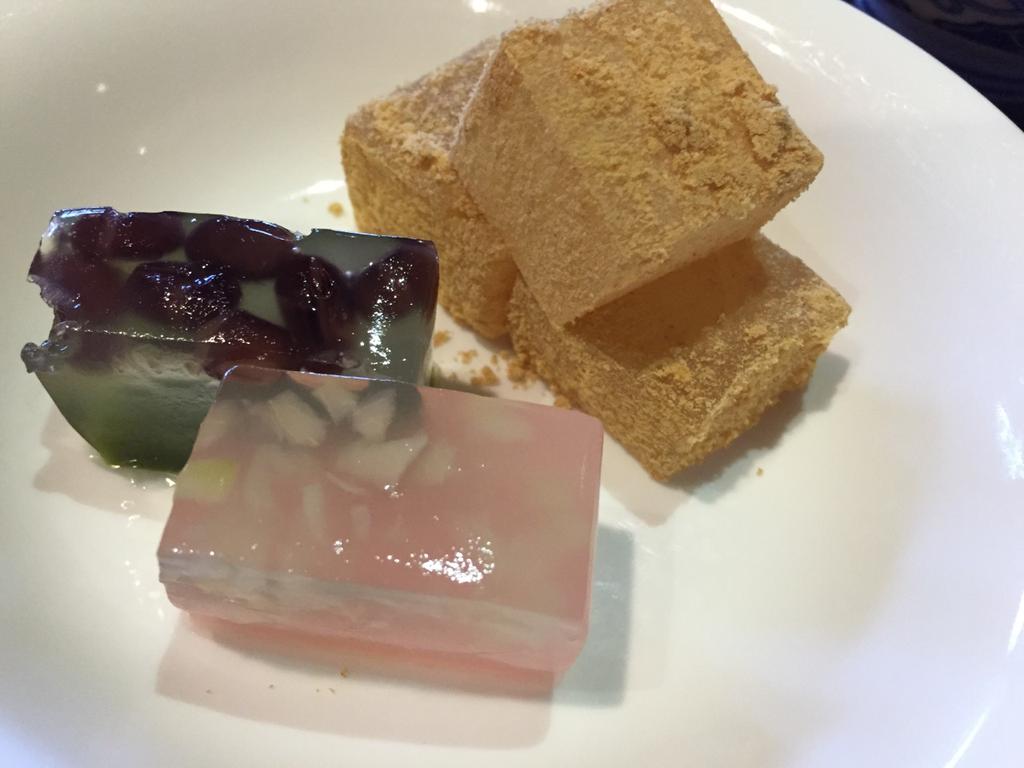 わらび餅と羊羹 わらび餅と羊羹