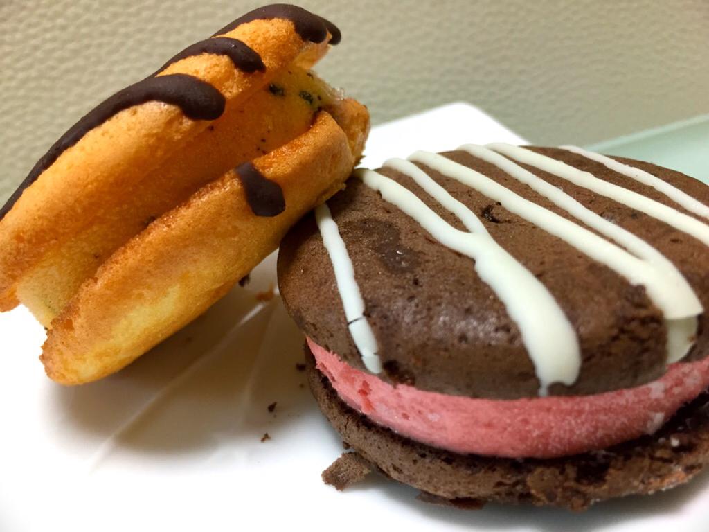 Woopie Party Woopi pie 4月に買ったアイスがまだ残ってた。 Woopie Party Woopi pie 4月に買ったアイスがまだ残ってた。