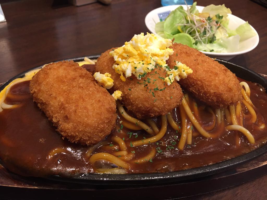 あんかけスパゲッティ カニクリーミーコロッケとサラダのセット。あんかけソース溢れるほど。 (@ チェスティーノ 今池店 in 名古屋市千種区, 愛知県) あんかけスパゲッティ カニクリーミーコロッケとサラダのセット。あんかけソース溢れるほど。 (@ チェスティーノ 今池店 in 名古屋市千種区, 愛知県)