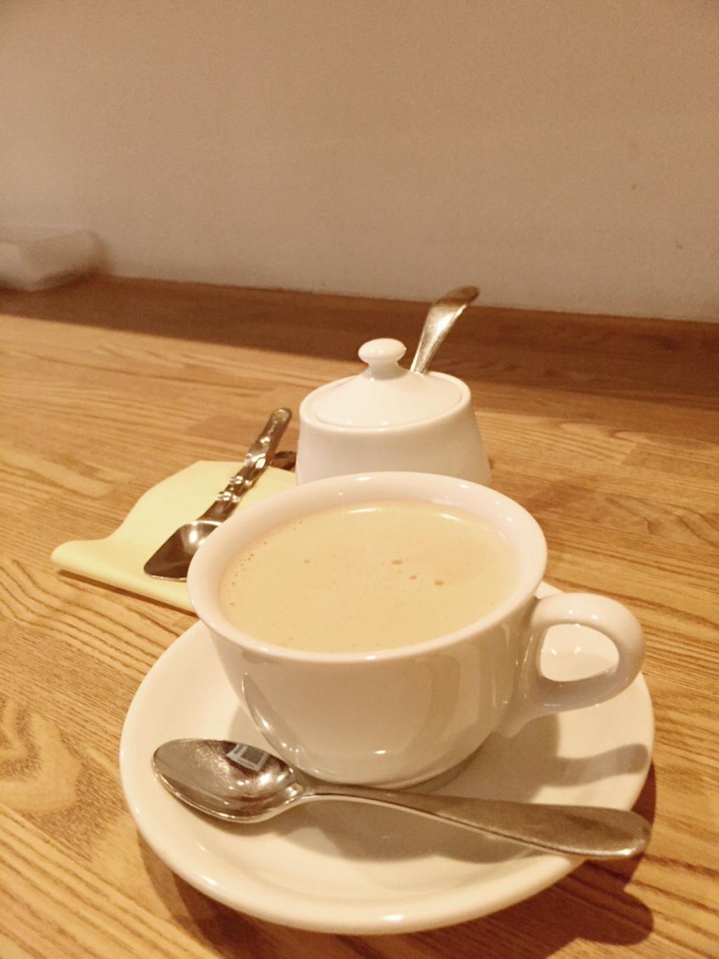 ここに来たらだいたいホットチャイ飲んでる。砂糖無しで。 (@ Paff in 名古屋市西区, 愛知県) ここに来たらだいたいホットチャイ飲んでる。砂糖無しで。 (@ Paff in 名古屋市西区, 愛知県)