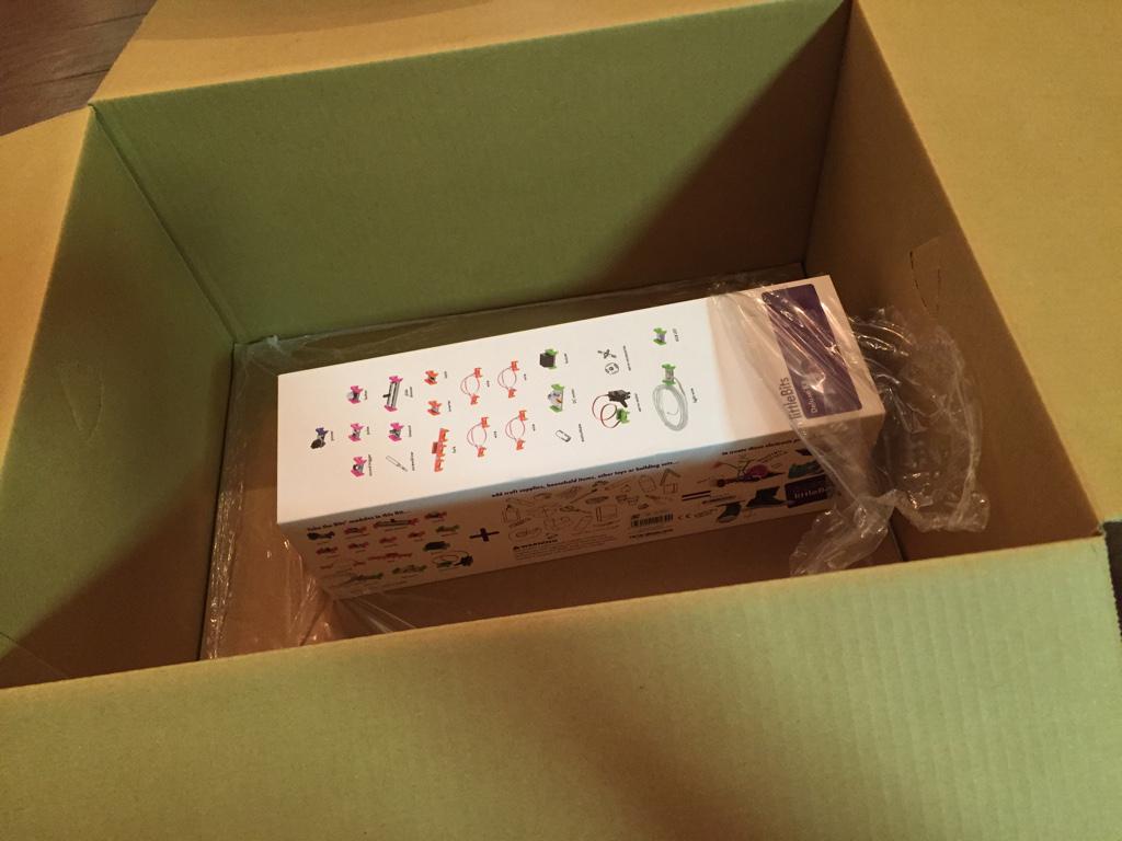 Amazon さん、箱デカすぎ。。 Amazon さん、箱デカすぎ。。