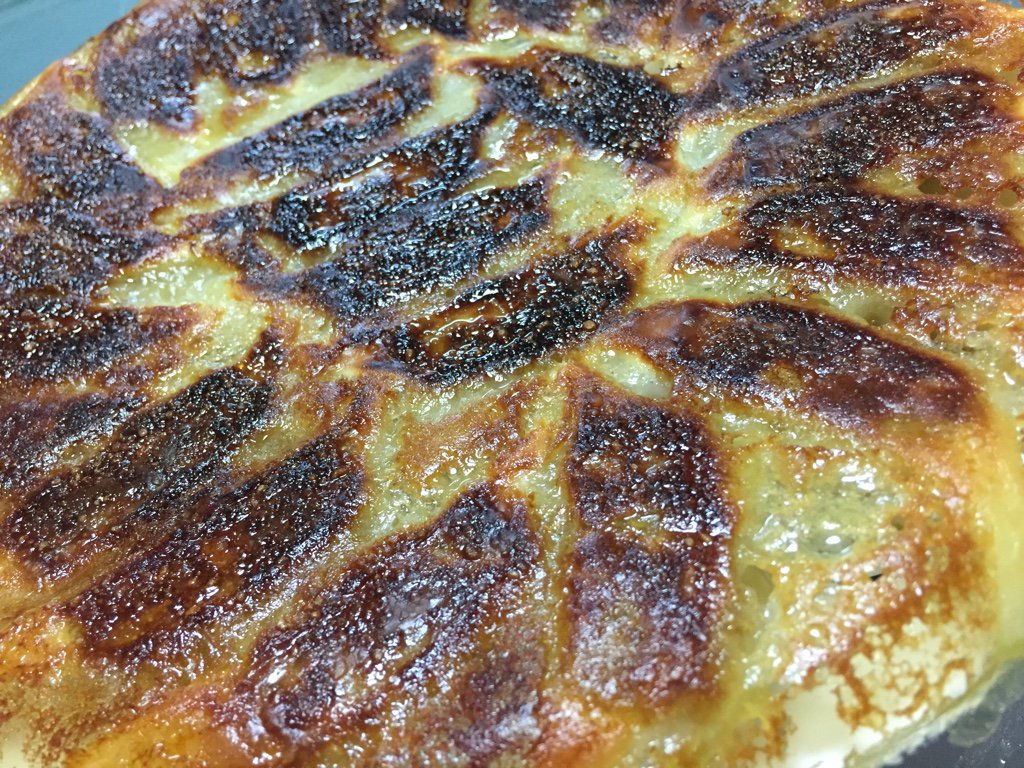 日本ハム 羽根付きカレー餃子 (゚д゚)ウマー ギョウザのタレ無しで美味しくいただきました。 日本ハム 羽根付きカレー餃子 (゚д゚)ウマー ギョウザのタレ無しで美味しくいただきました。