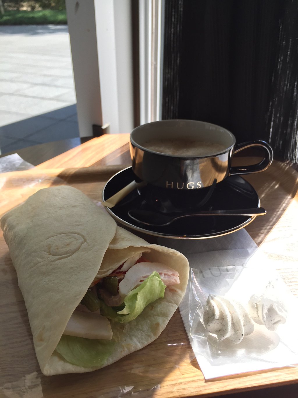 Opera 特製 松坂豚のジャンボンブランとクリームチーズソースのトルティーヤ with カフェラテ (@ Cafe & Bar HUGS in 名古屋市西区, 愛知県) Opera 特製 松坂豚のジャンボンブランとクリームチーズソースのトルティーヤ with カフェラテ (@ Cafe & Bar HUGS in 名古屋市西区, 愛知県)