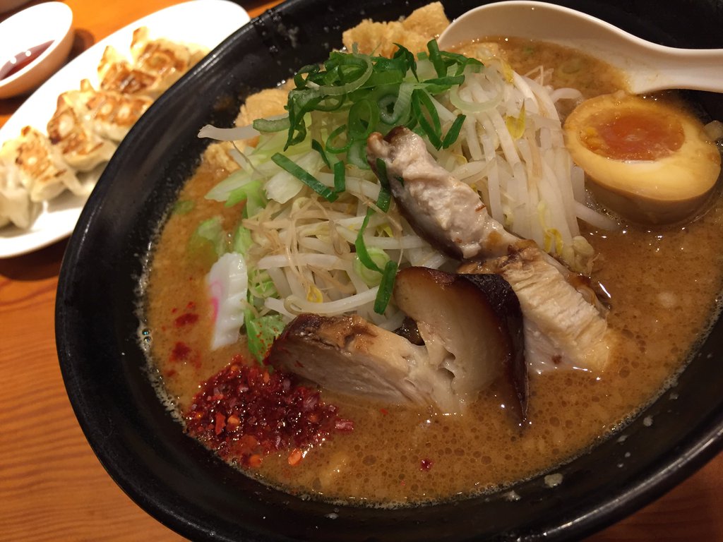たっぷり野菜入り 濃厚みそとんこつラーメン 期間限定 (@ ラの壱 小牧店 in 小牧市, 愛知県) たっぷり野菜入り 濃厚みそとんこつラーメン 期間限定 (@ ラの壱 小牧店 in 小牧市, 愛知県)