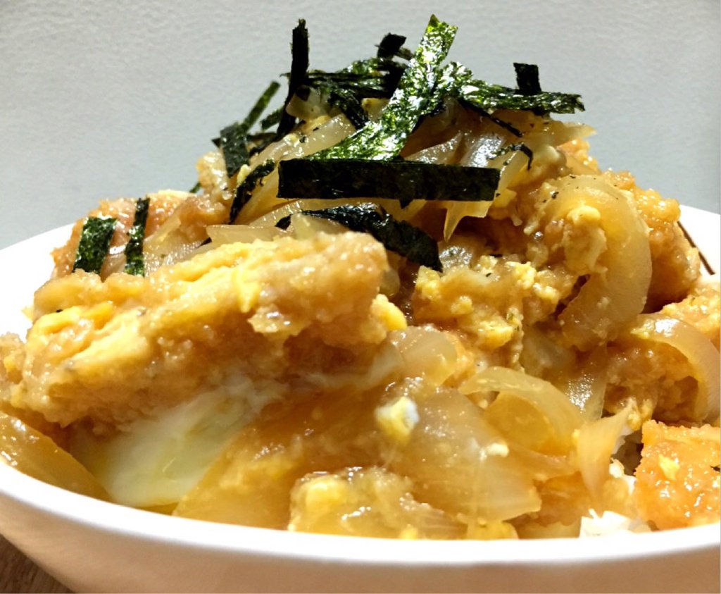 チキンカツ丼 (゚д゚)ウマー 絶妙な味付け チキンカツ丼 (゚д゚)ウマー 絶妙な味付け