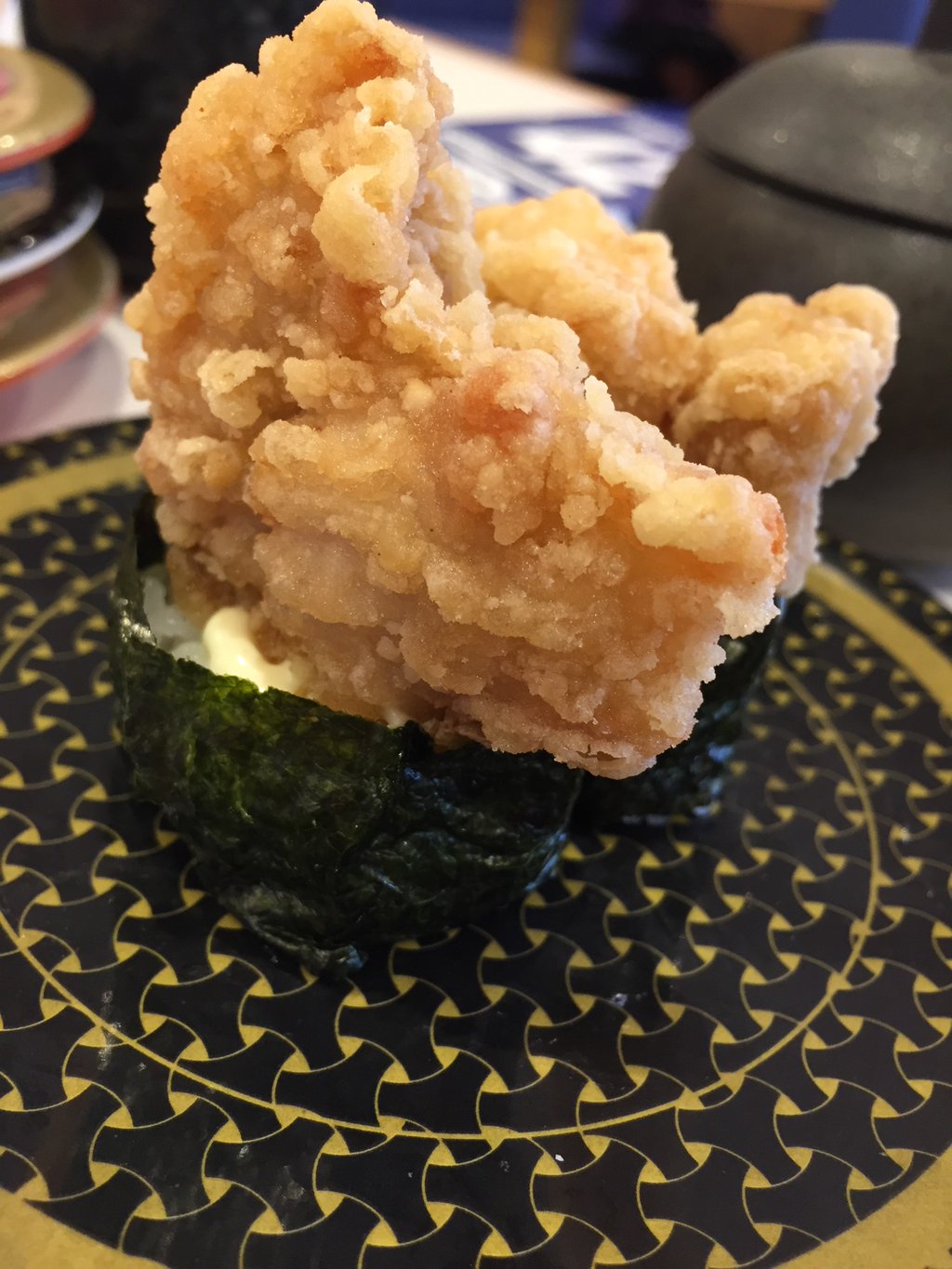 から揚げ軍艦。からあげでかい。 (@ はま寿司 小牧下末店 in 小牧市) から揚げ軍艦。からあげでかい。 (@ はま寿司 小牧下末店 in 小牧市)