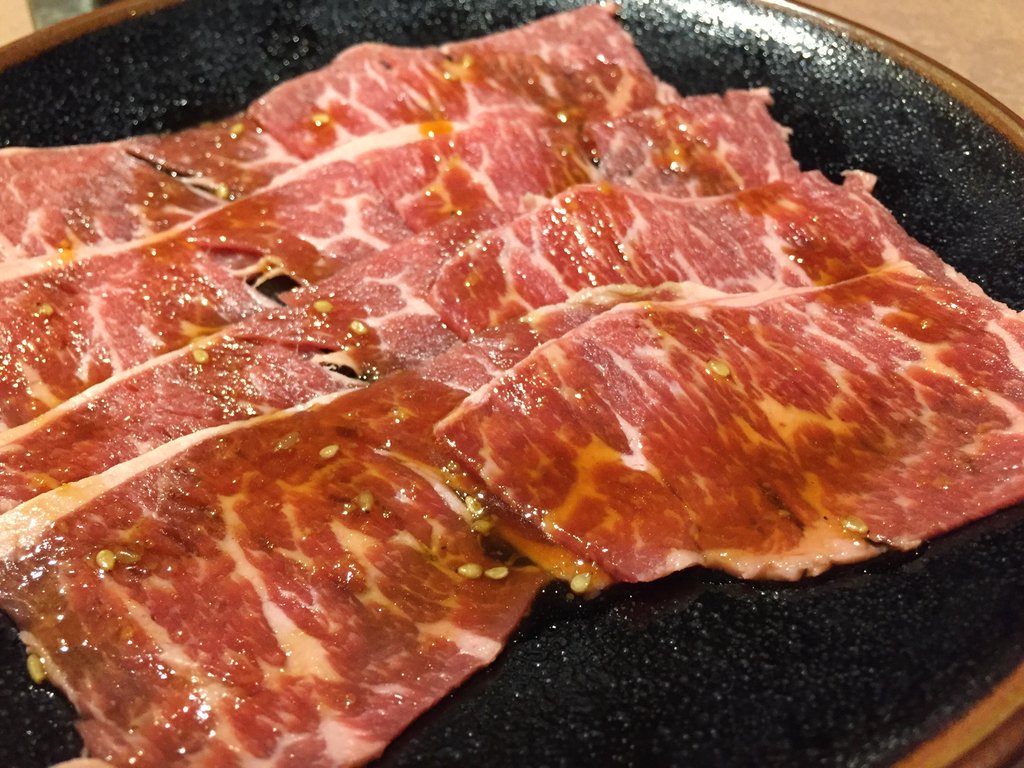 「10秒ロース」すごく薄いお肉。 (@ 焼肉屋さかい in 小牧市, 愛知県) 「10秒ロース」すごく薄いお肉。 (@ 焼肉屋さかい in 小牧市, 愛知県)