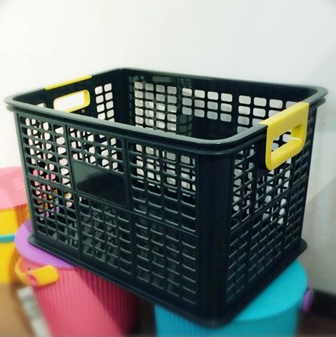 sanko plastic JPI-6062 BREIT CONTAINER BR-3 本体サイズ 奥行き326mm x 幅454mm x 高さ280mm 何年も前から使ってるコンテナ。積み重ねられて便利。 sanko plastic JPI-6062 BREIT CONTAINER BR-3 本体サイズ 奥行き326mm x 幅454mm x 高さ280mm 何年も前から使ってるコンテナ。積み重ねられて便利。