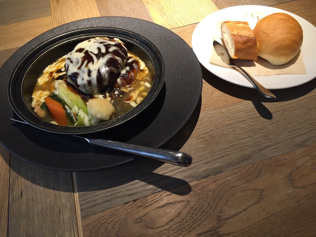 ハンバーグランチ デミグラス味噌ソース チーズ焼き。 (@ BRICK CAFE) ハンバーグランチ デミグラス味噌ソース チーズ焼き。 (@ BRICK CAFE)