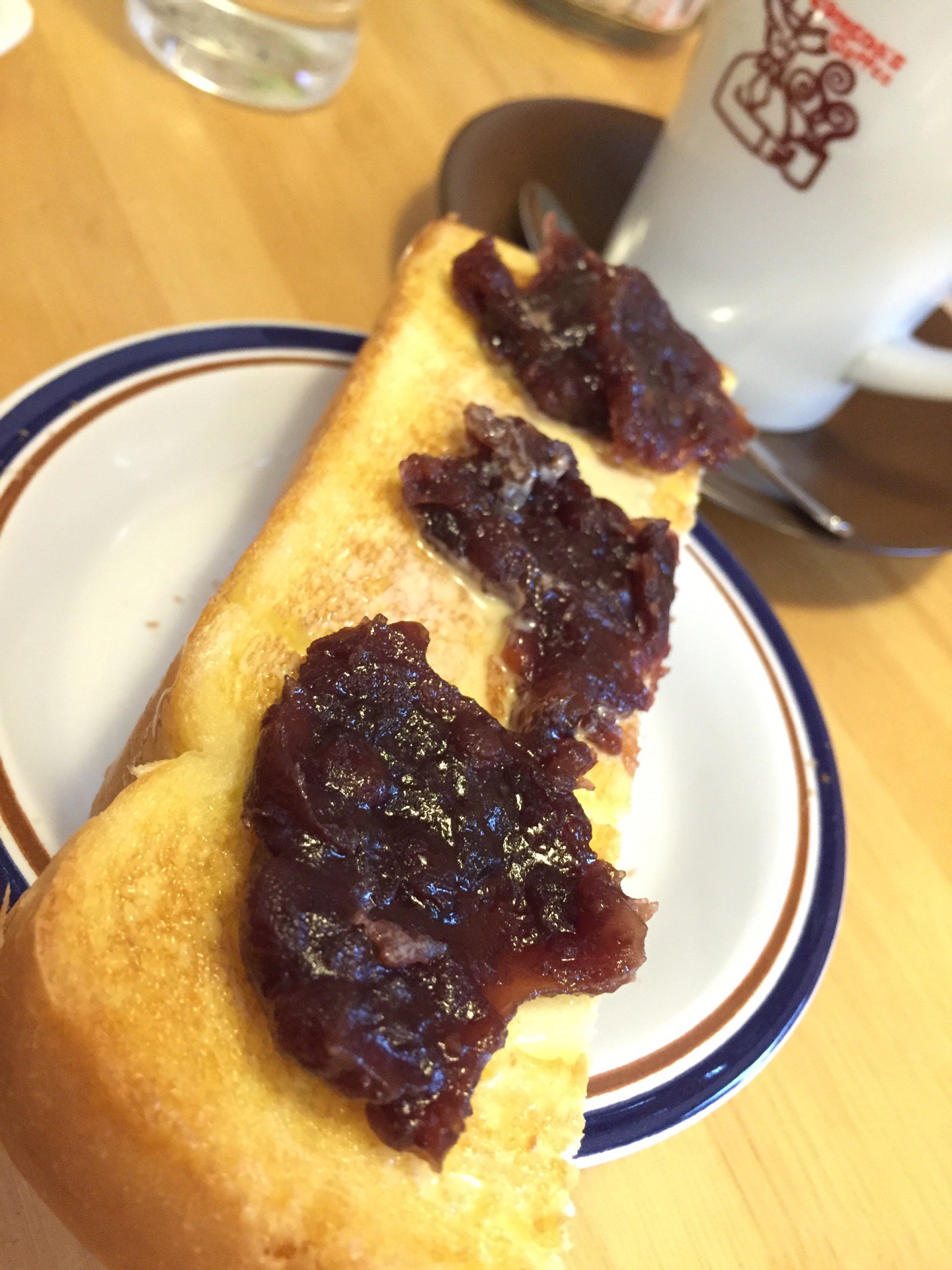名古屋名物、小倉トースト( ・∀・) (@ コメダ珈琲店 名古屋空港東店 in 春日井市, 愛知県) 名古屋名物、小倉トースト( ・∀・) (@ コメダ珈琲店 名古屋空港東店 in 春日井市, 愛知県)