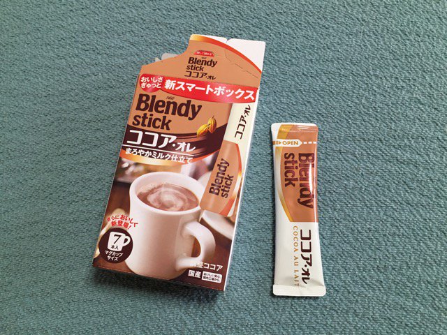 Blendy stick ココア・オレ。たまに飲むぐらいだけど、これけっこう美味い。180mlのお湯を入れて混ぜるだけ。 AGF ブレンディスティック ココアオレ 21本入り Blendy stick ココア・オレ。たまに飲むぐらいだけど、これけっこう美味い。180mlのお湯を入れて混ぜるだけ。 AGF ブレンディスティック ココアオレ 21本入り
