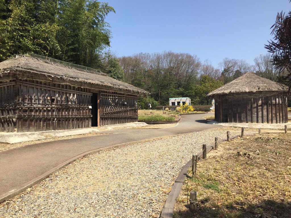 タンザニア ニャキュウサの家。 (@ リトルワールド in 犬山市, 愛知県) タンザニア ニャキュウサの家。 (@ リトルワールド in 犬山市, 愛知県)