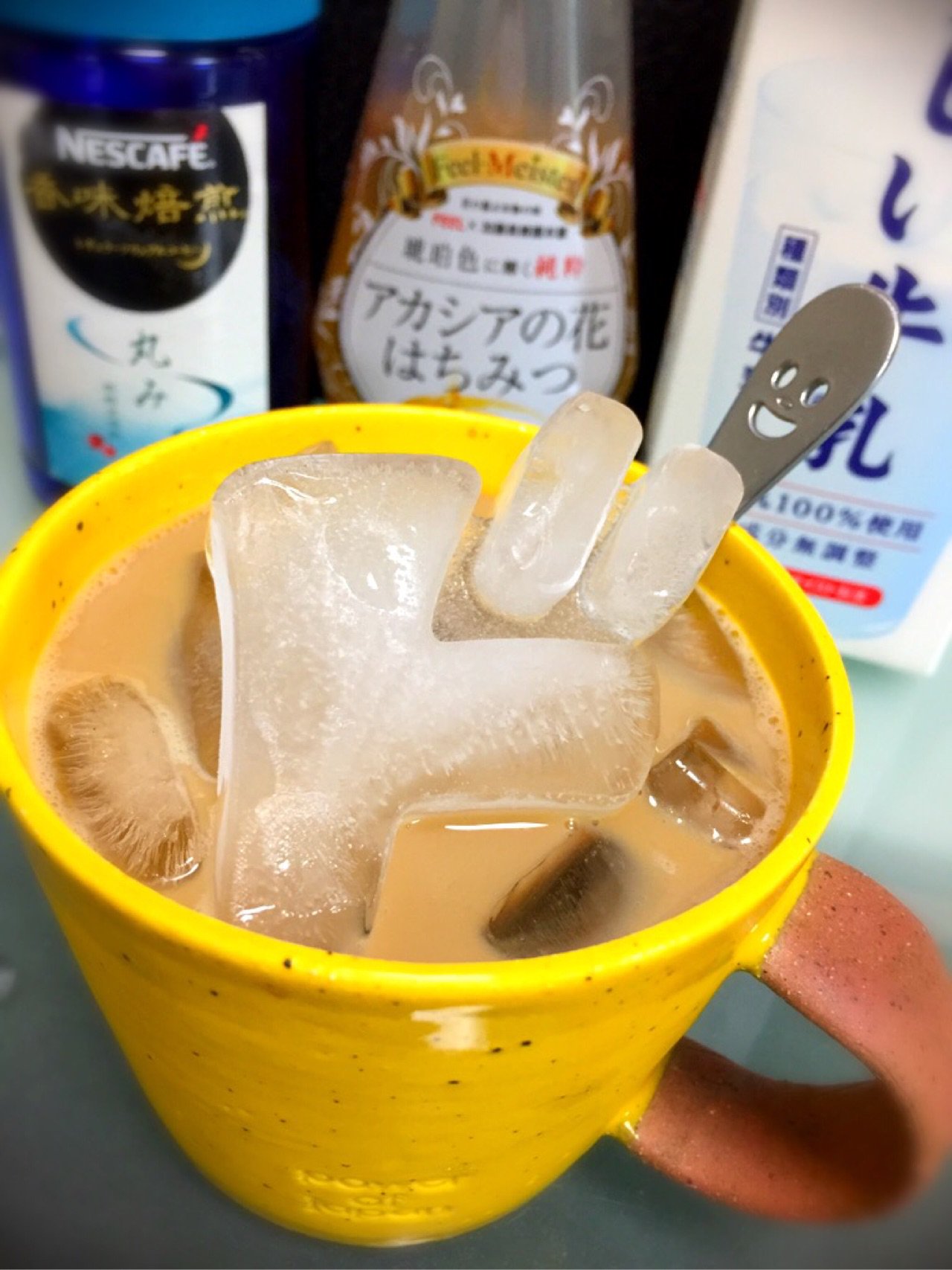 新手のスタンド使いが出てきそうなハニーカフェオレ。ドドド漫画氷。 新手のスタンド使いが出てきそうなハニーカフェオレ。ドドド漫画氷。