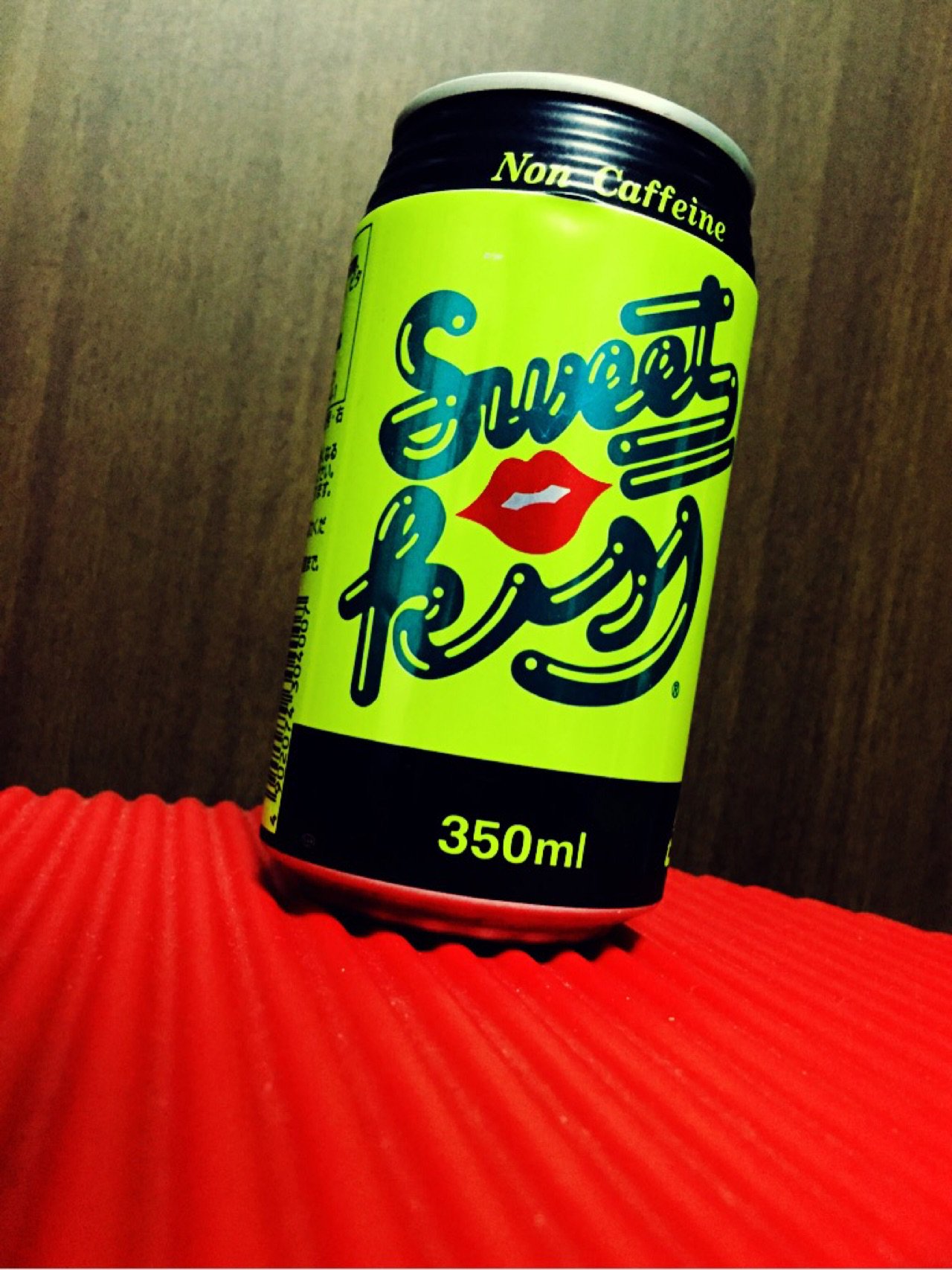 チェリオ スイートキッス gkgk 主な原材料は糖分と蜂蜜と酸味料。つまり、はちみつレモン味。 チェリオ スイートキッス gkgk 主な原材料は糖分と蜂蜜と酸味料。つまり、はちみつレモン味。