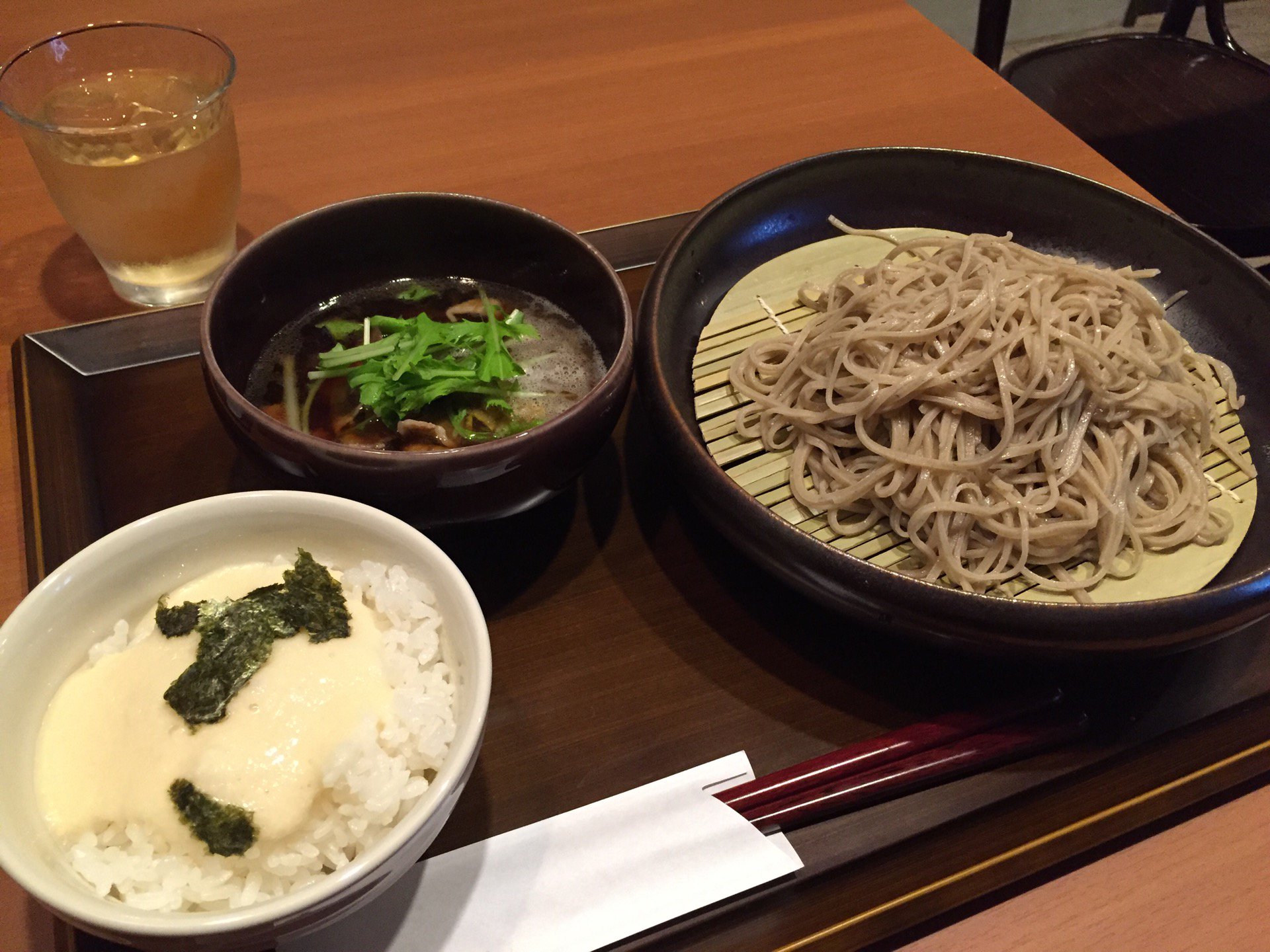 渥美うまみ豚と水菜つけそば + 山かけごはん。温かいつゆで食べる手打ち蕎麦うまい。ゆず入り。 (@ 石臼挽き・手打ち そばの樹 in 名古屋市西区, 愛知県) 渥美うまみ豚と水菜つけそば + 山かけごはん。温かいつゆで食べる手打ち蕎麦うまい。ゆず入り。 (@ 石臼挽き・手打ち そばの樹 in 名古屋市西区, 愛知県)