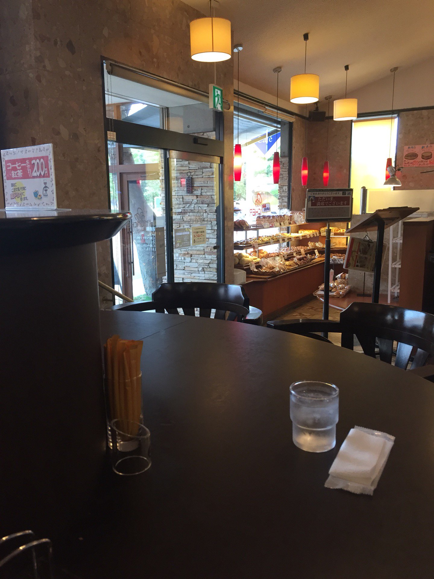 パン屋さんのカフェ。 (@ モンシェル 勝川本店 in 春日井市, 愛知県) パン屋さんのカフェ。 (@ モンシェル 勝川本店 in 春日井市, 愛知県)