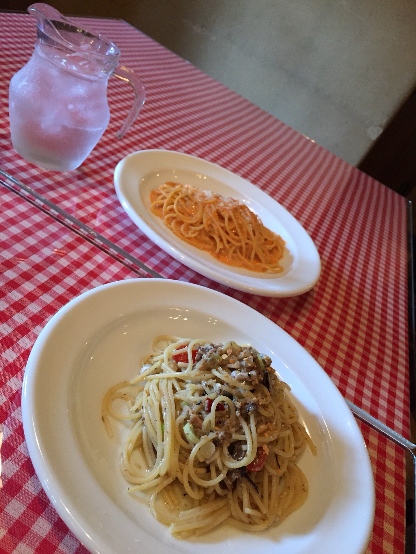 オイルサーディンと白葱のオイルベース & スモークした秋鮭のクリームソース スパゲッティ (@ イタリアの台所 カンパーニャ CAMPAGNA) オイルサーディンと白葱のオイルベース & スモークした秋鮭のクリームソース スパゲッティ (@ イタリアの台所 カンパーニャ CAMPAGNA)