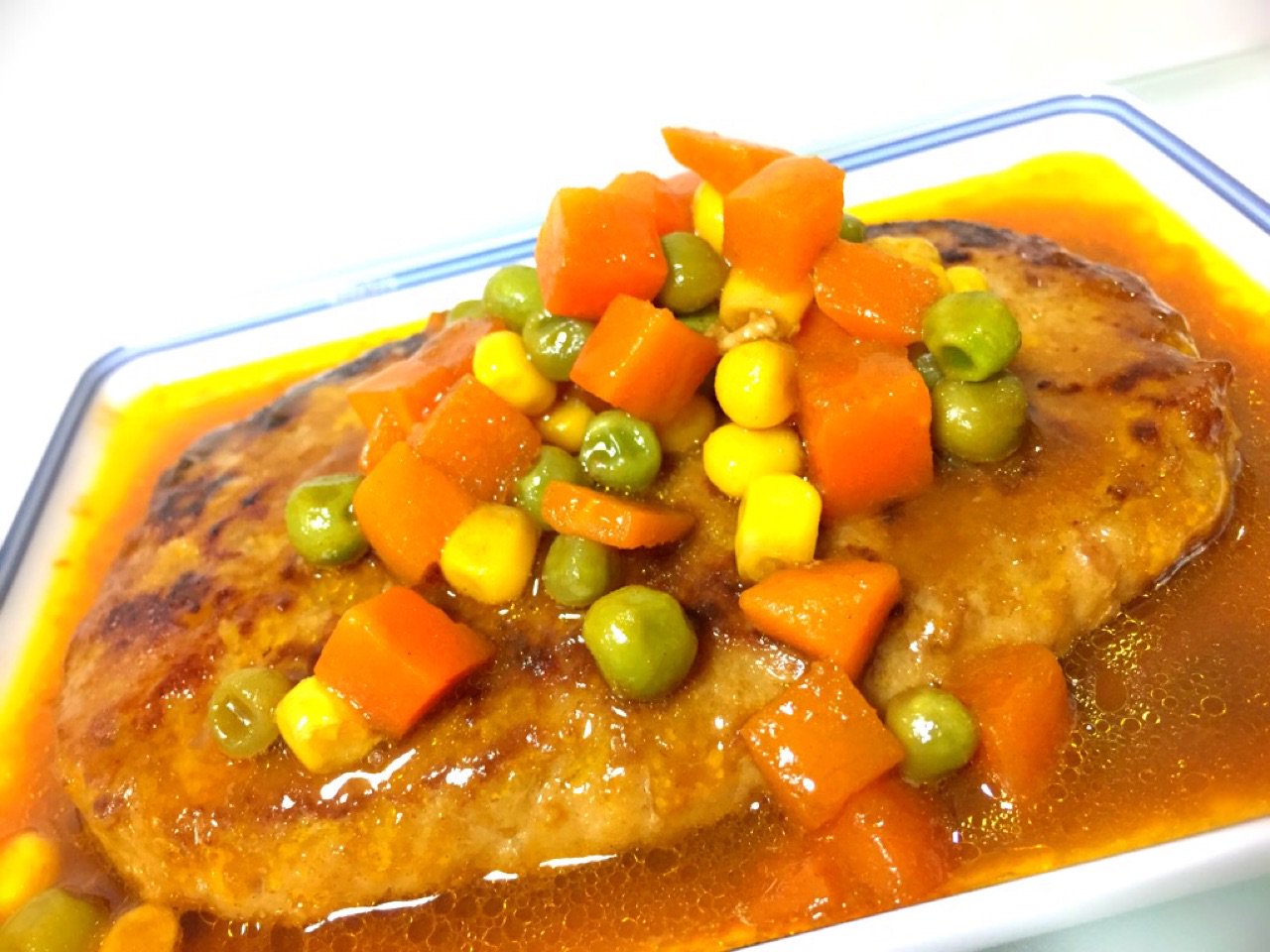 煮込みハンバーグ美味しい(゚д゚) わりとサラッとしたソース。 CoCo壱番屋 煮込みハンバーグソース トマトカレー味|商品紹介|おいしさで・しあわせをつくる ダイショー 煮込みハンバーグ美味しい(゚д゚) わりとサラッとしたソース。 CoCo壱番屋 煮込みハンバーグソース トマトカレー味|商品紹介|おいしさで・しあわせをつくる ダイショー