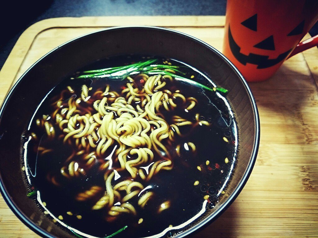 寿がきや 富山ブラック ラーメン 胡椒辛くて美味しい。 寿がきや 富山ブラック ラーメン 胡椒辛くて美味しい。