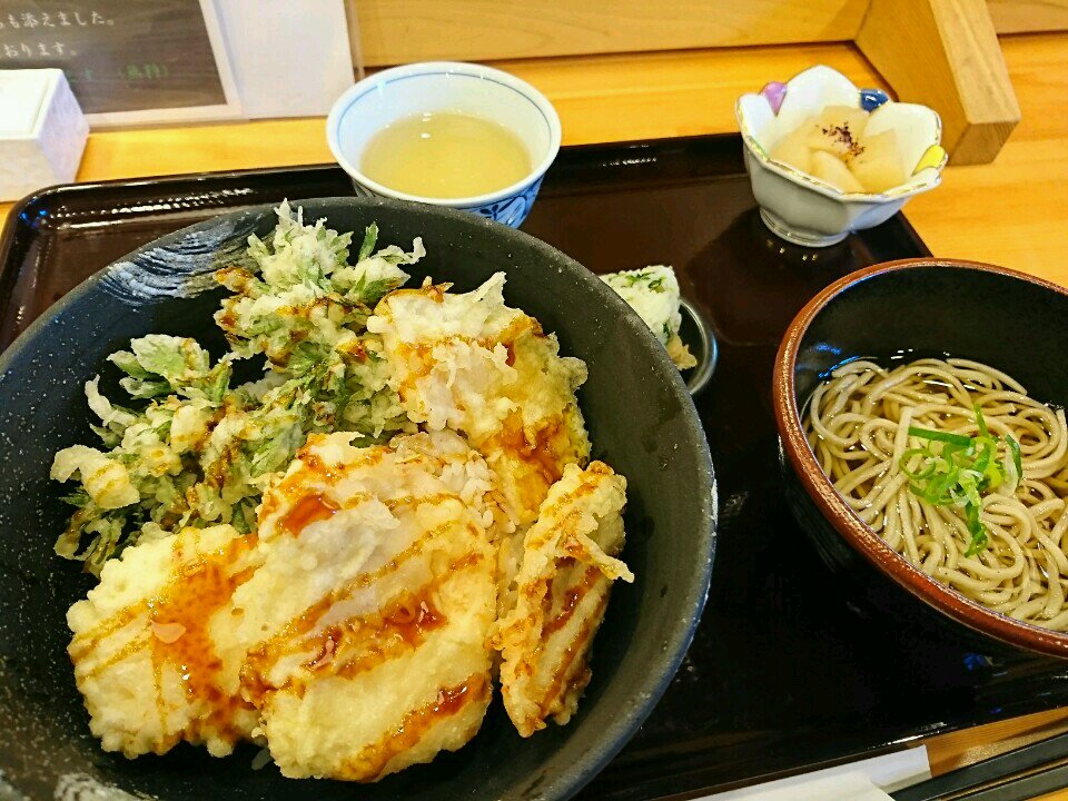 限定5食 日替わり丼のミニ蕎麦セット 鶏天丼 (゚д゚)ウマー 鶏むね肉と季節野菜の天麩羅 かけ蕎麦 (@ 那古野そば) 限定5食 日替わり丼のミニ蕎麦セット 鶏天丼 (゚д゚)ウマー 鶏むね肉と季節野菜の天麩羅 かけ蕎麦 (@ 那古野そば)
