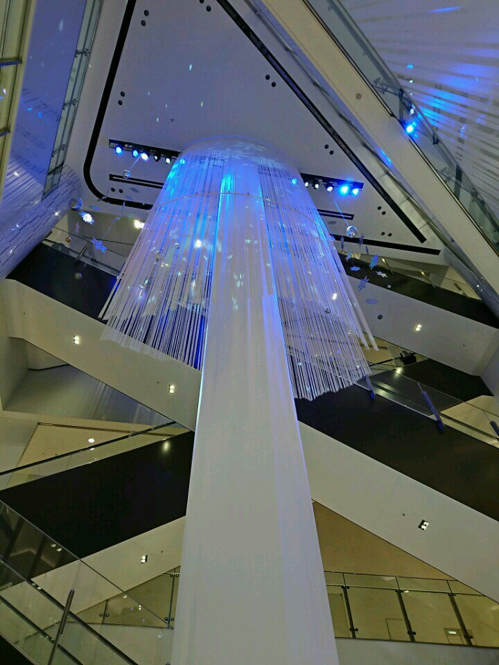 大樹をイメージしたクリスマス・イルミネーション。 (@ 大名古屋ビルヂング in 名古屋市, 愛知県) 大樹をイメージしたクリスマス・イルミネーション。 (@ 大名古屋ビルヂング in 名古屋市, 愛知県)