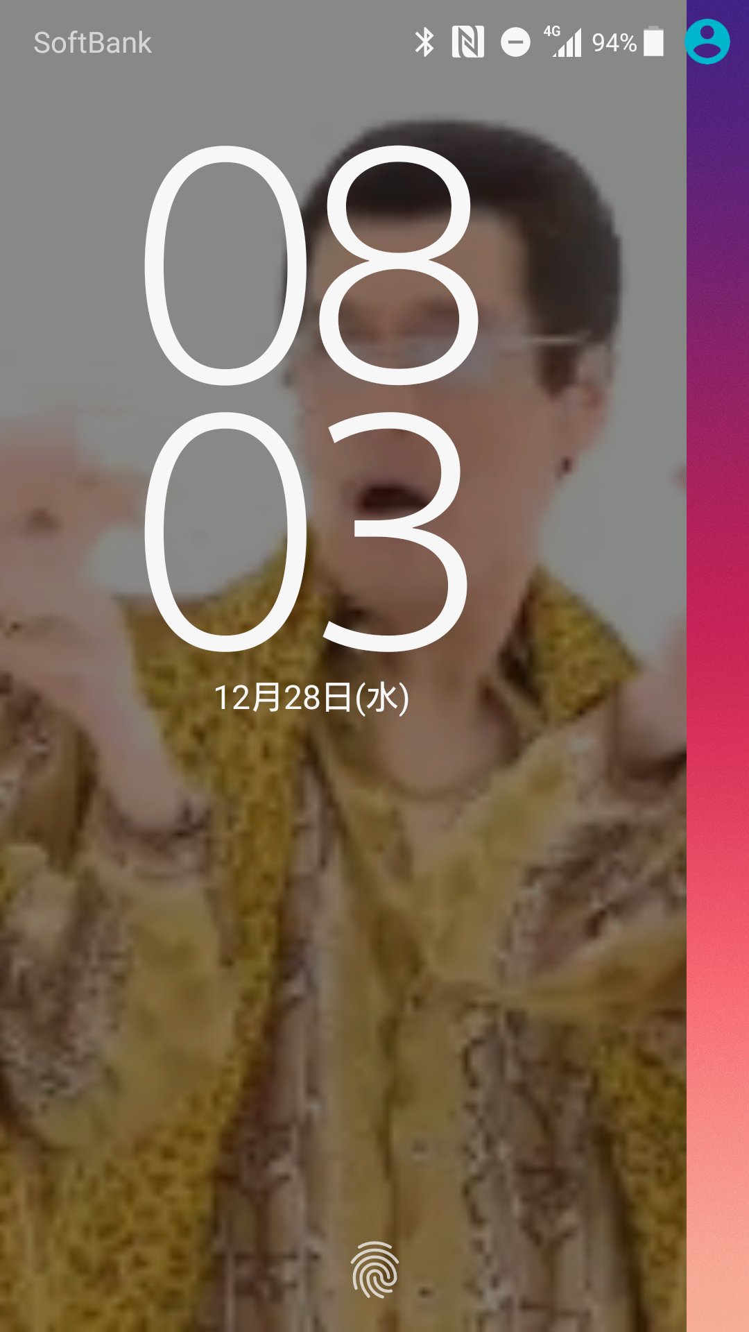 なぜかピコ太郎らしき動画がロック中の壁紙になってしまって直せない( ;∀;) なぜかピコ太郎らしき動画がロック中の壁紙になってしまって直せない( ;∀;)
