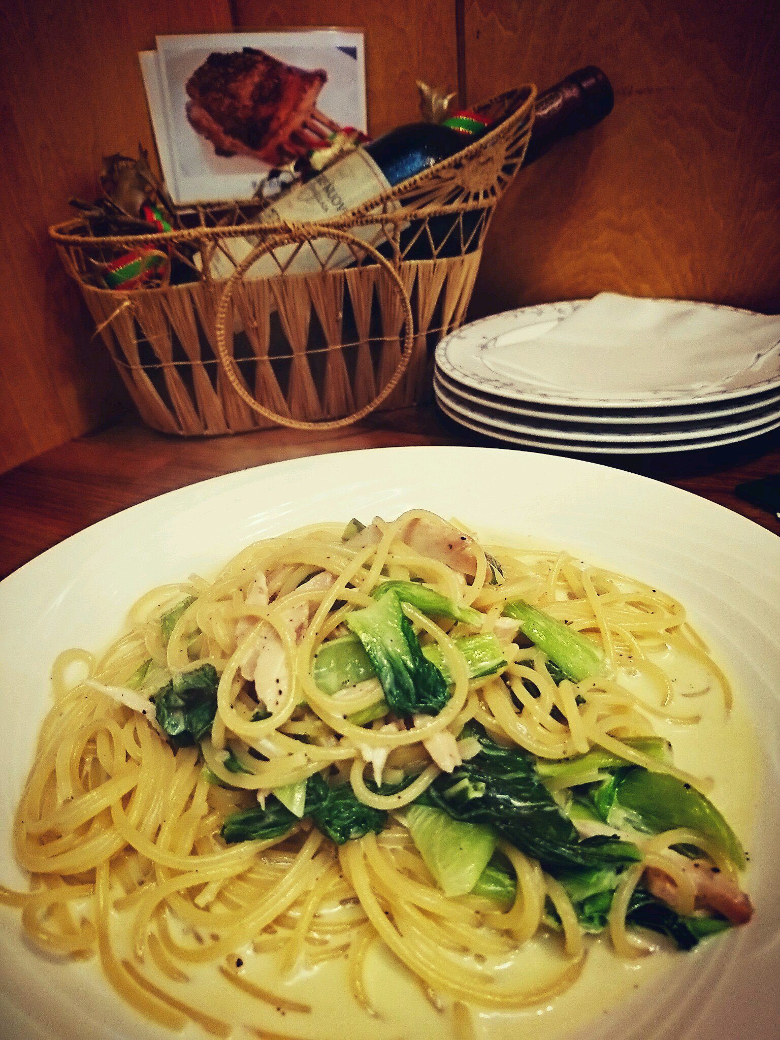 本日のスパゲッティ、ローストチキンと青菜入りクリームソース。 (@ ペペロンチーノ in Nagoya-shi, Aichi) 本日のスパゲッティ、ローストチキンと青菜入りクリームソース。 (@ ペペロンチーノ in Nagoya-shi, Aichi)