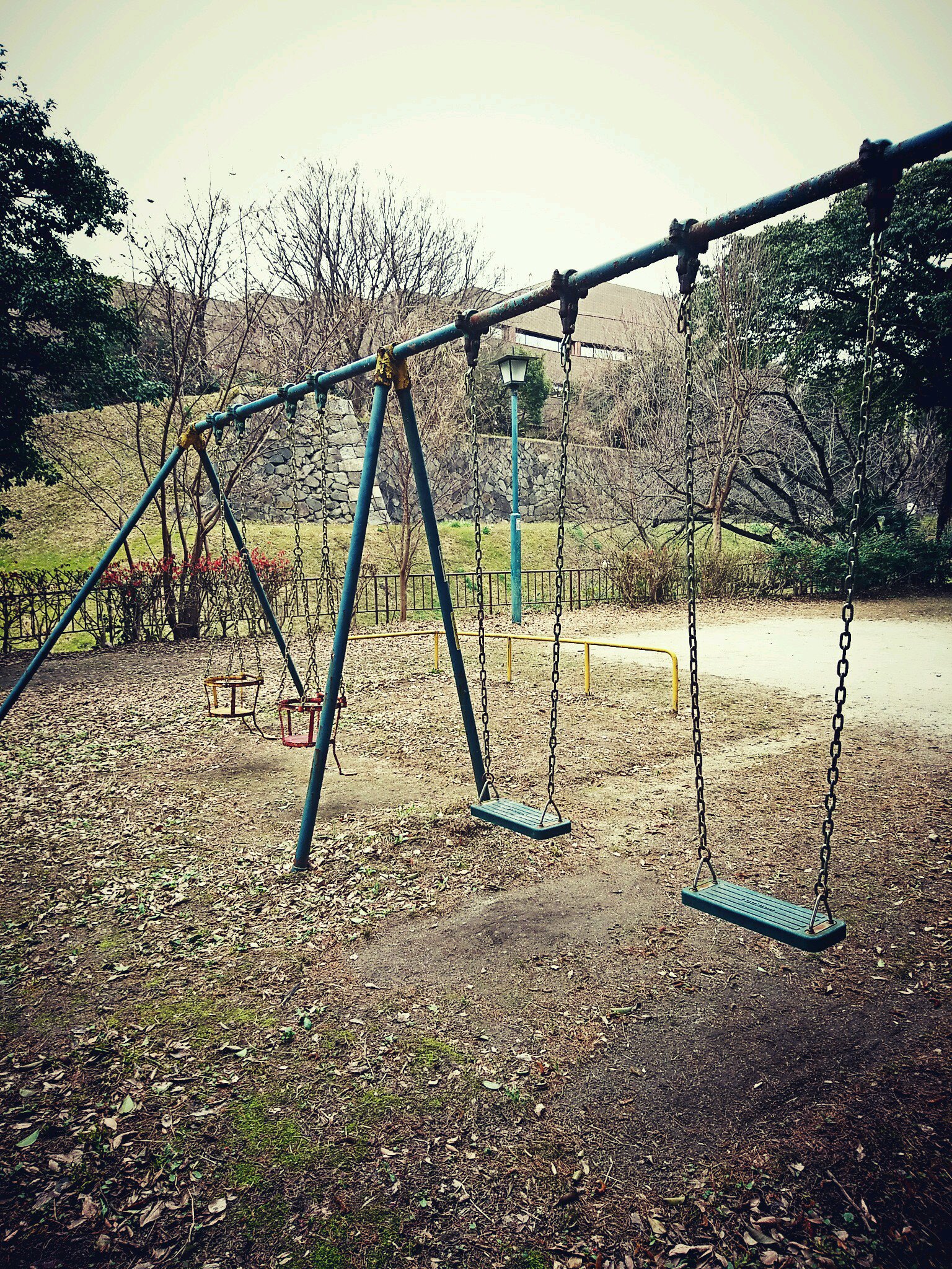 ブランコ。 (@ 景雲橋小園 in 名古屋市, 愛知県) ブランコ。 (@ 景雲橋小園 in 名古屋市, 愛知県)