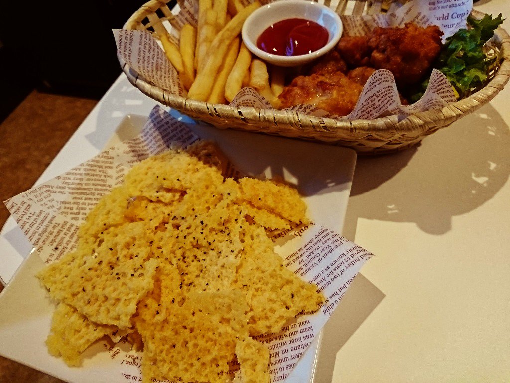 パリパリチーズ 味が濃い(・∀・) パリパリチーズ 味が濃い(・∀・)