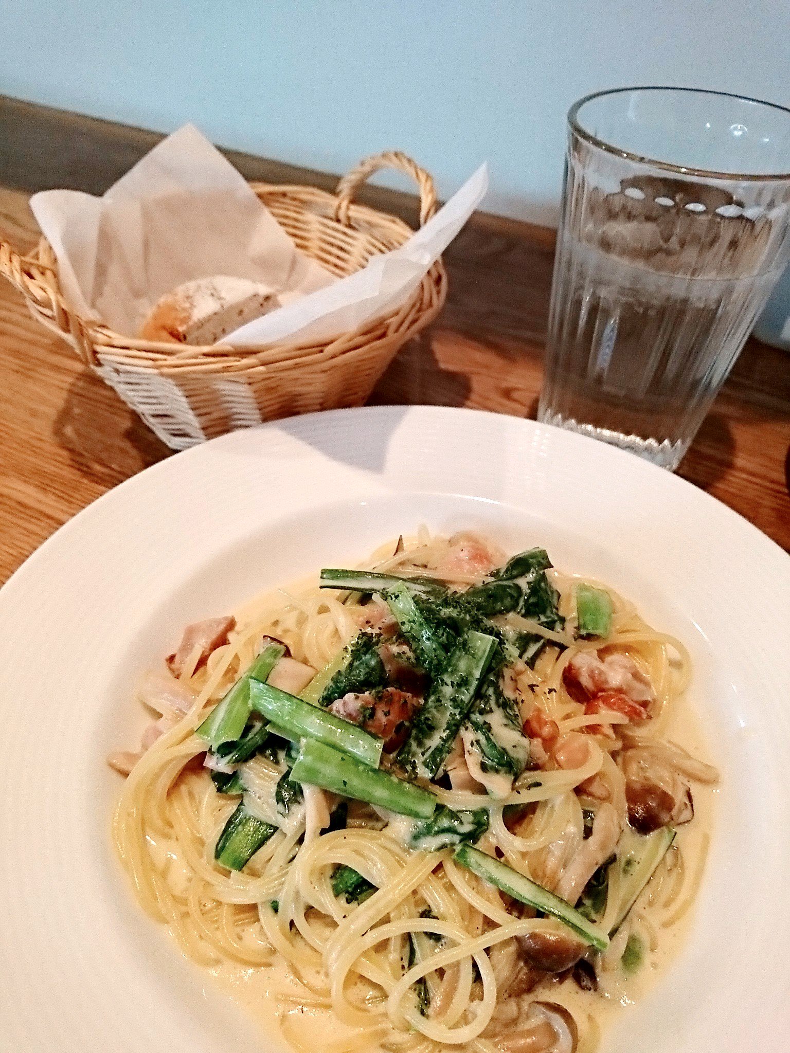 スモークチキンの柚子こしょう豆乳クリーム スパゲッティ (@ Paff in 名古屋市西区, 愛知県) スモークチキンの柚子こしょう豆乳クリーム スパゲッティ (@ Paff in 名古屋市西区, 愛知県)
