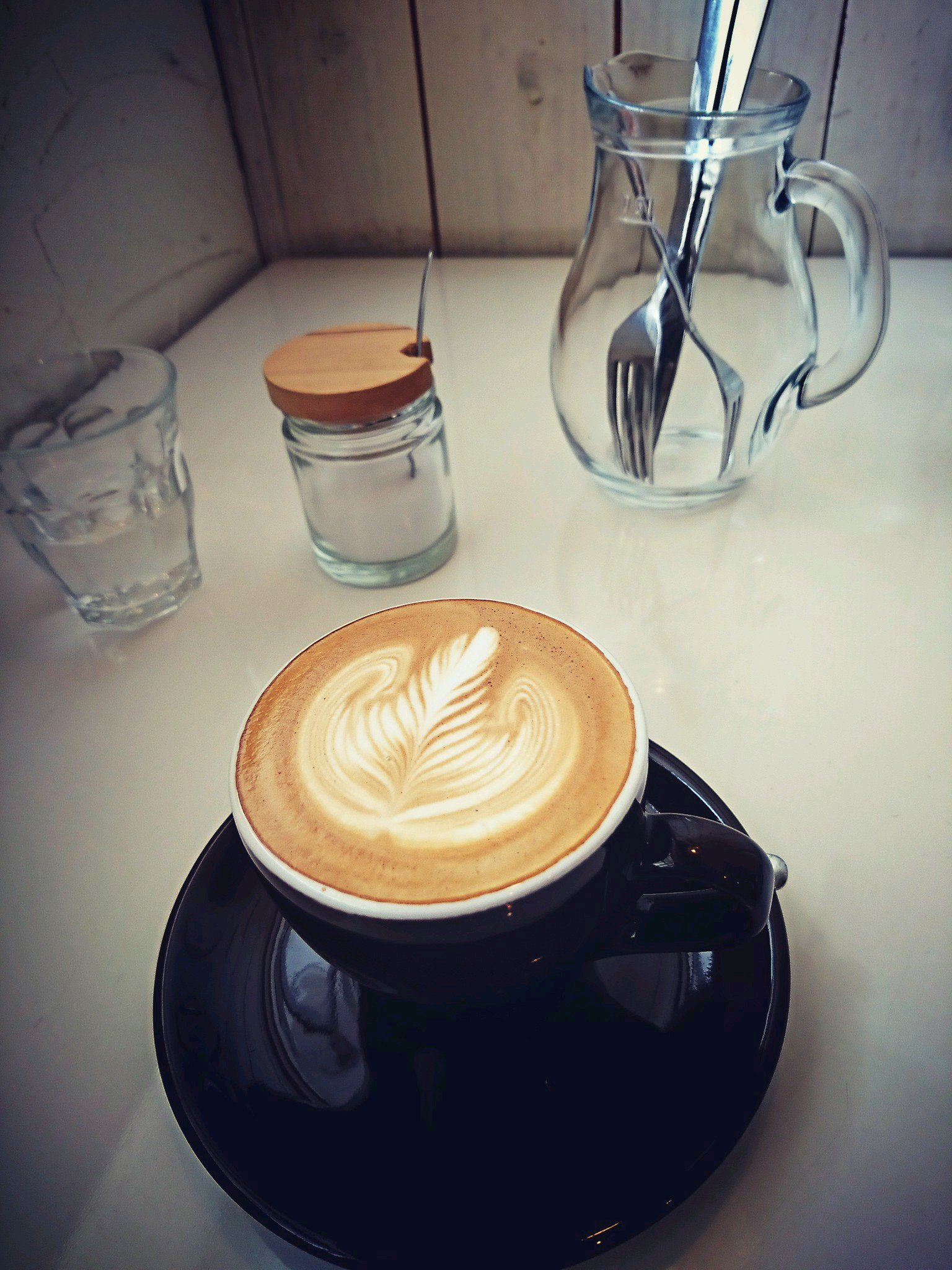 カプチーノにラテアート (@ Cafe BERGEN in 春日井, 愛知) カプチーノにラテアート (@ Cafe BERGEN in 春日井, 愛知)