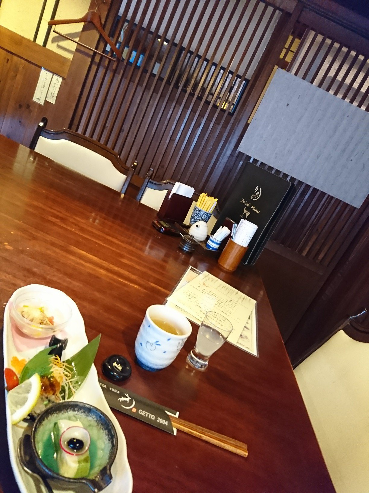 前菜に鶏ハム、カツオのたたき、抹茶豆腐 at 月兎 ゲットー 小牧店 前菜に鶏ハム、カツオのたたき、抹茶豆腐 at 月兎 ゲットー 小牧店