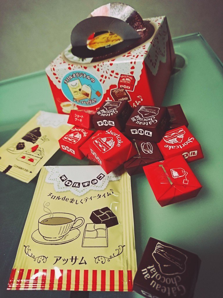 TIROL de TEA TIME チロルオリジナルの紅茶ティーバッグ付き TIROL de TEA TIME チロルオリジナルの紅茶ティーバッグ付き