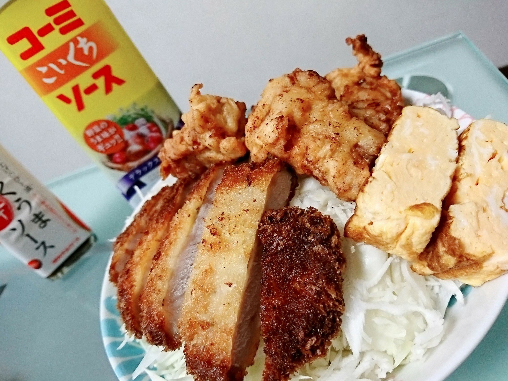 ソースカツ丼 + 唐揚げ + 玉子焼き (゚д゚)ウマー ソースカツ丼 + 唐揚げ + 玉子焼き (゚д゚)ウマー