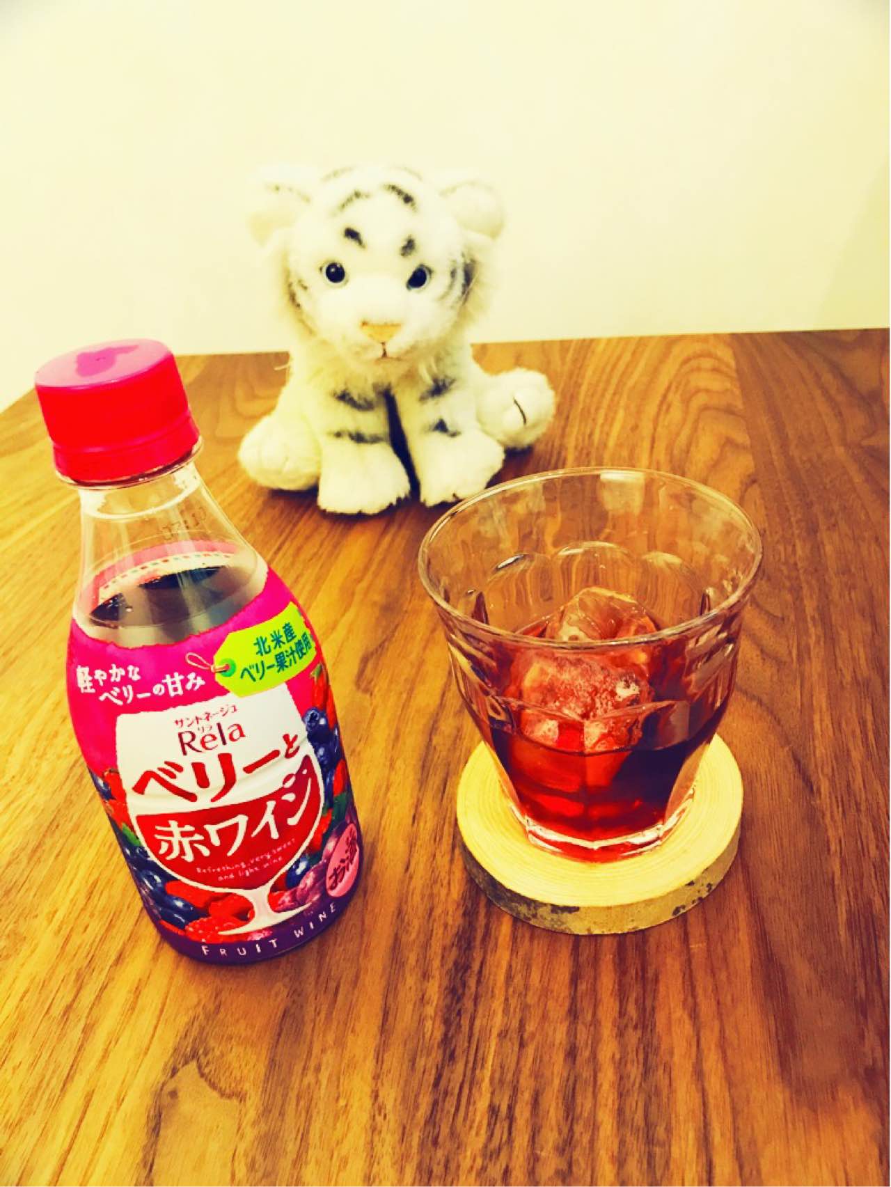 サントネージュ Rela ベリーと赤ワイン 甘さの後にほどよい渋味がある。 サントネージュ Rela ベリーと赤ワイン 甘さの後にほどよい渋味がある。
