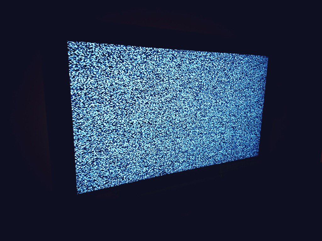 テレビが砂嵐。ってことはアナログテレビ? テレビが砂嵐。ってことはアナログテレビ?