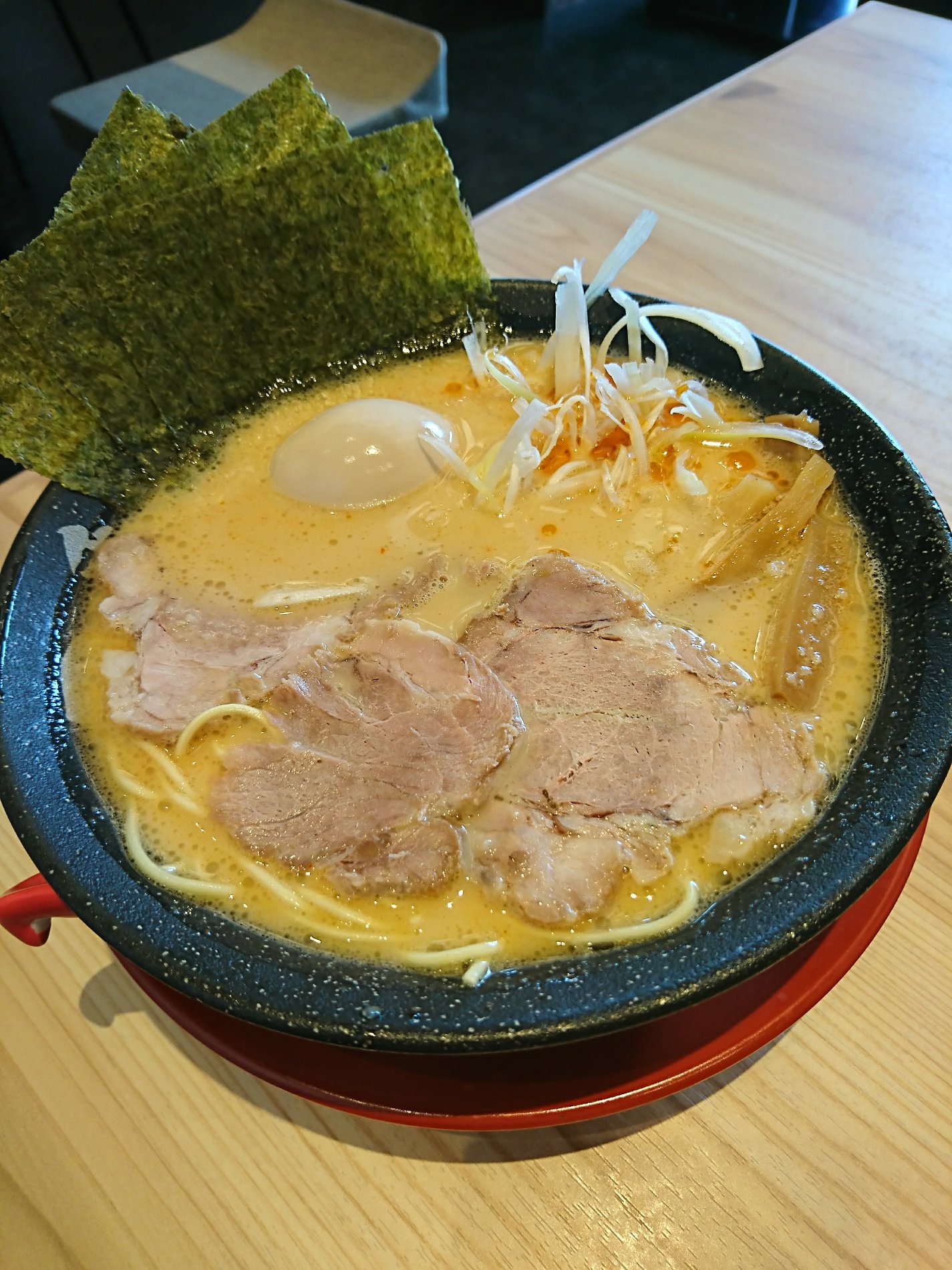 贅沢長浜辛味噌豚骨ラーメン (@ 長浜豚骨ラーメン一番軒 小牧店 in 小牧市, 愛知県) 贅沢長浜辛味噌豚骨ラーメン (@ 長浜豚骨ラーメン一番軒 小牧店 in 小牧市, 愛知県)