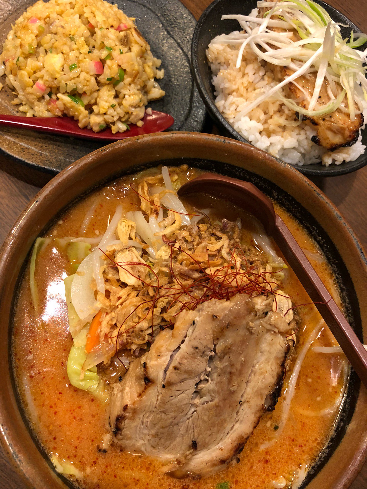 北海道味噌 辛味噌野菜ラーメンに味噌漬け炙りチャーシューをトッピング with ミニチャーシュー丼 & ミニチャーハン (@ 麺屋 壱正 小牧本店 in 小牧市, 愛知県) 北海道味噌 辛味噌野菜ラーメンに味噌漬け炙りチャーシューをトッピング with ミニチャーシュー丼 & ミニチャーハン (@ 麺屋 壱正 小牧本店 in 小牧市, 愛知県)
