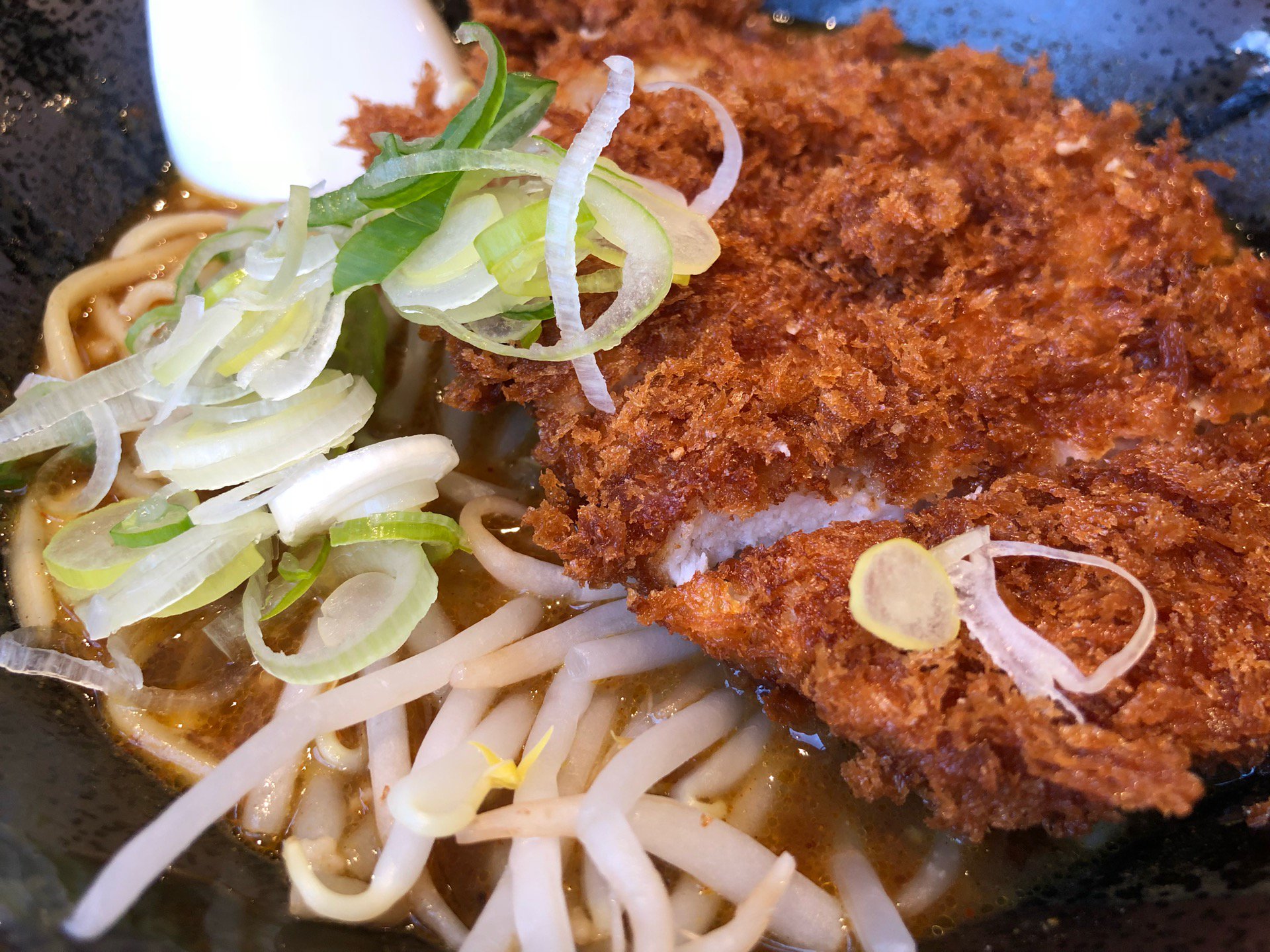 手仕込とんかつカレーらーめん 小盛 ちょい辛。ちょい辛とは思えないぐらい辛い(;´∀`) (@ 麺屋ここいち 北区新沼町店 in 名古屋市北区, 愛知県) 手仕込とんかつカレーらーめん 小盛 ちょい辛。ちょい辛とは思えないぐらい辛い(;´∀`) (@ 麺屋ここいち 北区新沼町店 in 名古屋市北区, 愛知県)