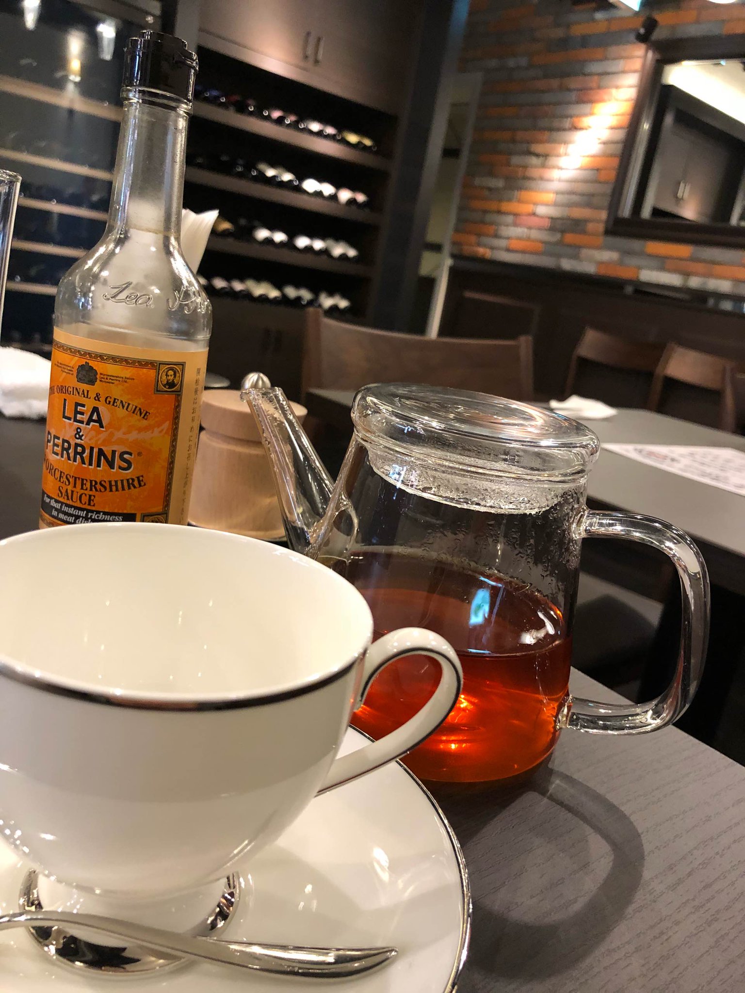 紅茶3杯ぐらい飲める。 紅茶3杯ぐらい飲める。